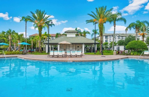 Florida Central Atlantic Coast House | Elegant Casa Nova Deluxe Townhome - Rated 9.8, Pool & Breakfast