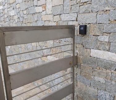 Bee Apartment | CASA NUOVA: Exceptional Stay with a 9.2/10 Guest Rating