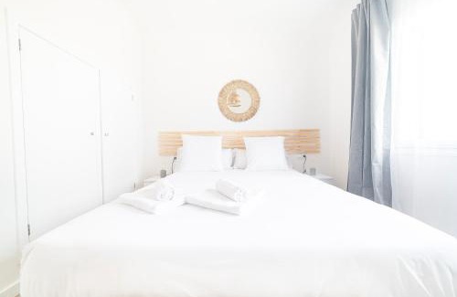 Cedeira House | Family-Friendly Retreat: Casa O Carteiro in Cedeira