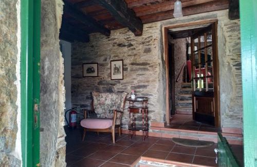 Touro House | Discover Casa O Castelo en Touro: 9.5/10 & Family-Pet Friendly