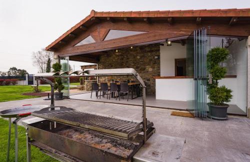 Boimorto House | Casa O Real: Guest Rated 9.3 with Oceanfront Views