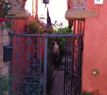 Tuscania Apartment | Pet-Friendly Casa "Oasi" with Oceanfront Views & High Ratings