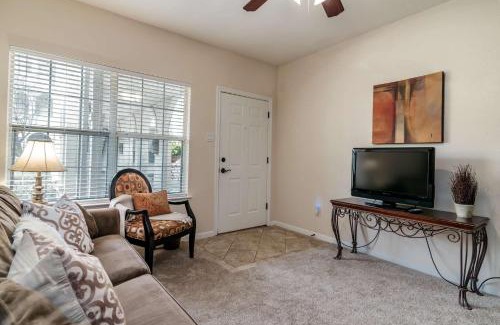 Lago Vista House | Welcome to Casa Oasis - Family-Friendly with Pool & Hot Tub