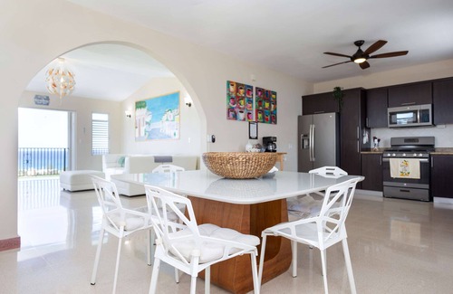 Hato Abajo House | Top-Rated Casa Ocean Breeze PR with Spa & Breakfast