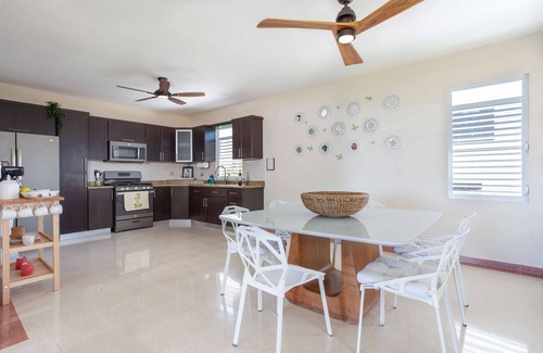 Hato Abajo House | Top-Rated Casa Ocean Breeze PR with Spa & Breakfast