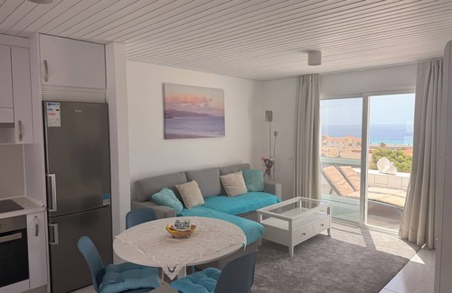 Bahia Calma Apartment | Oceanfront Retreat Casa Ocean Love with Wi-Fi & Sea Views