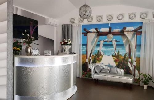 Vama Veche House | Discover Casa OK by OVO: 4-Star Bliss with Oceanfront Views