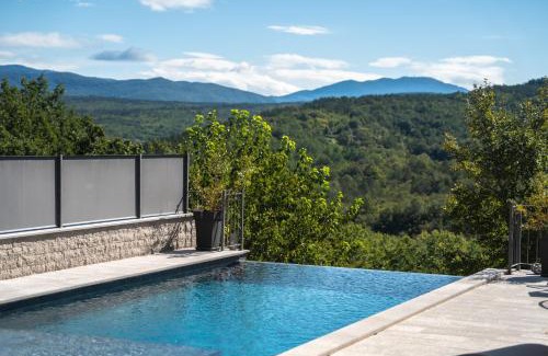 Buzet Villa | Discover Casa Olika: Family-Friendly with Pool & Pets Welcome