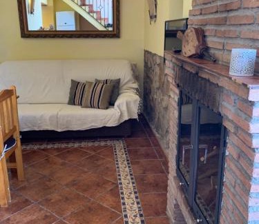 Iznatoraf House | Casa Olmos: Pet-Friendly Retreat with 8.9/10 Guest Rating