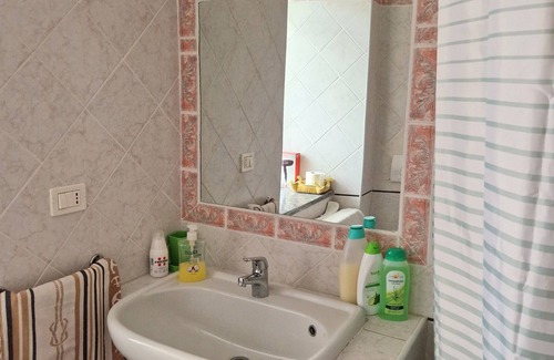Castellamonte Bed & Breakfast | Inviting Casa Omnia B&B: Breakfast & Family-Friendly Stay