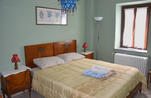 Castellamonte Bed & Breakfast | Inviting Casa Omnia B&B: Breakfast & Family-Friendly Stay