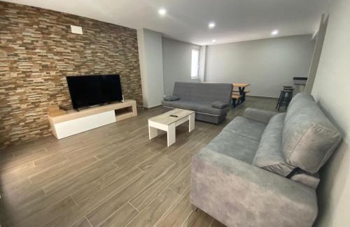 Hecho Apartment | Welcoming Casa Orensanz - Family-Friendly Getaway