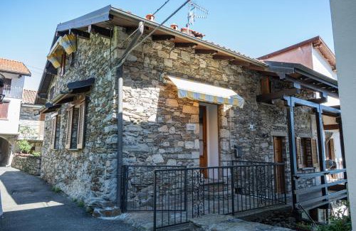 Someraro House | Discover Casa Orfea: Child-Friendly Retreat with Great Reviews