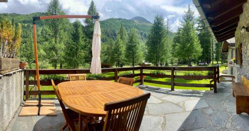 Courmayeur Ski Chalet | Pet-Friendly Casa Ornella - Baita Pra Sec, Rated 9.8/10