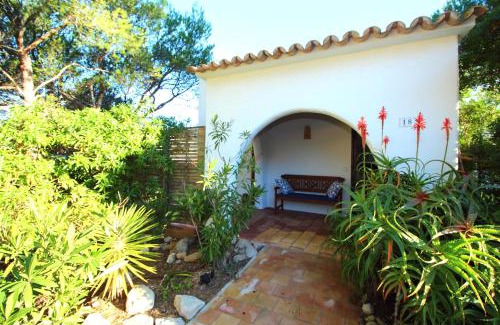 Betlem de Marina House | Casa Orquidea: Oceanfront Relaxation by the Sea