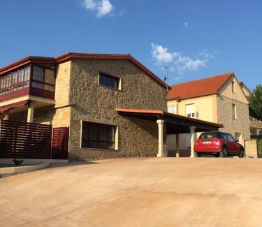 Muros House | Top-Rated Pet-Friendly Stay at Casa Os Loureiros
