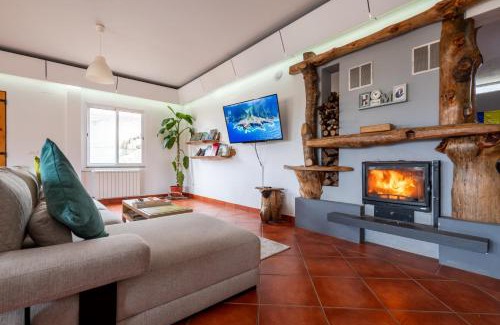 Santana House | Seaside Bliss at Casa Os Manos: Rated 9.1/10 Stay