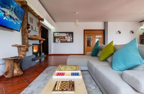 Santana House | Seaside Bliss at Casa Os Manos: Rated 9.1/10 Stay