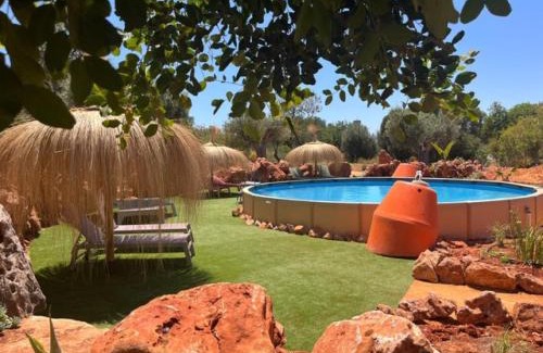 Moncarapacho e Fuseta House | Casa Osga: Pet-Friendly 4-Star Retreat with Pool & Family Fun