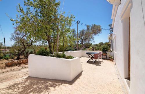 Moncarapacho e Fuseta House | Casa Osga: Pet-Friendly 4-Star Retreat with Pool & Family Fun