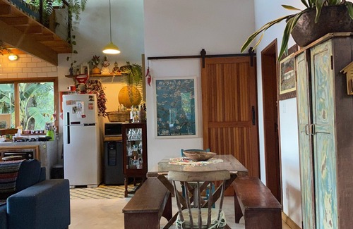 Goncalves Cottage | Relax at Casa Oxalá: Pet-Friendly Stay with Spa & Hot Tub