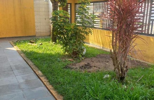 Peruibe House | Beachside Retreat Just Steps from the Shore for Families