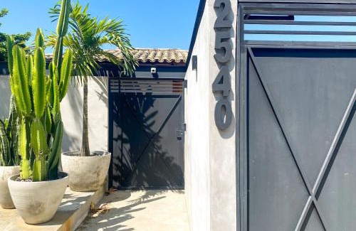 Prainha House | Relax at Casa Pé na Areia by Ilhabela - Pet & Child Friendly