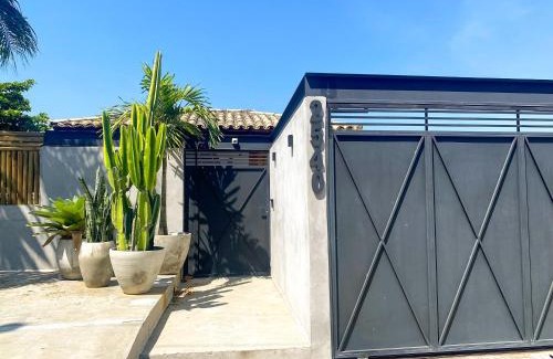 Prainha House | Relax at Casa Pé na Areia by Ilhabela - Pet & Child Friendly