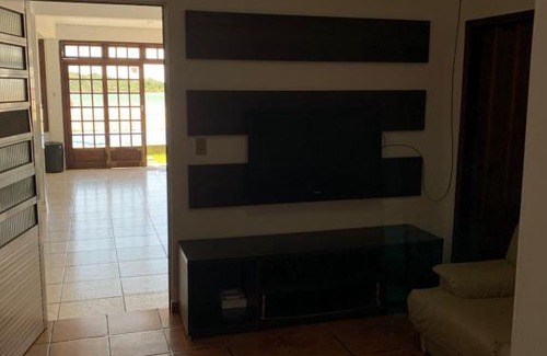 Balneario Barra do Sul House | Beachfront Retreat: Casa pé na areia em barra do sul
