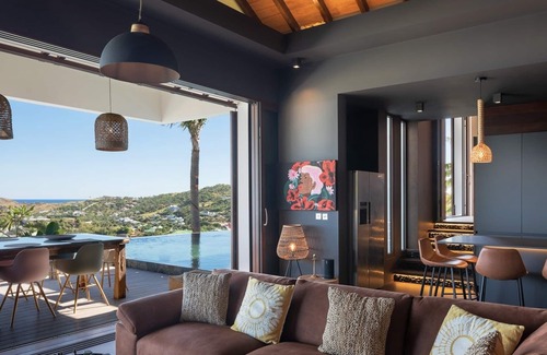 Vitet Villa | Casa Pablo: Oceanfront Retreat with Private Pool & Spa