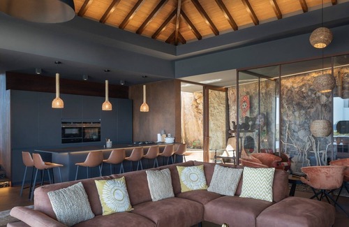 Vitet Villa | Casa Pablo: Oceanfront Retreat with Private Pool & Spa