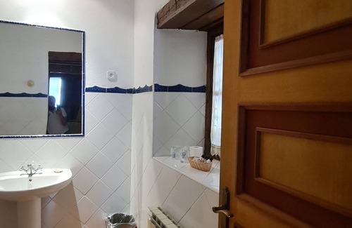 Huete Hotel | Experience Casa Palacio Conde de Garcinarro: 8.8/10 Rated Stay