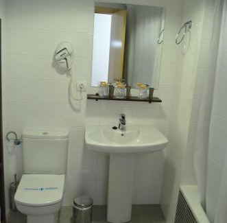 La Magdalena Apartment | Elegant Stay at Casa Palacio de los Sitios - Pet Friendly