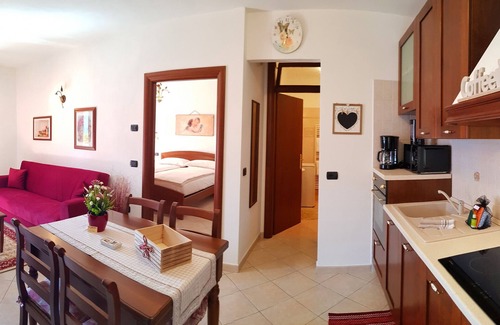 Voltino Apartment | Breathtaking Casa Palanca with Balcony and Lake View