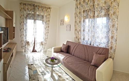 Voltino Apartment | Child-Friendly Casa Palanca: Guest Rated 9.8 Lake Views