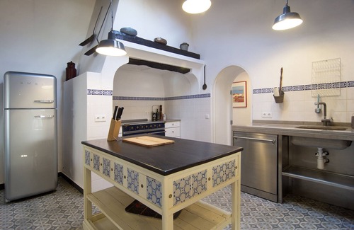Pata de Cima Villa | Discover Casa Palmeira: Enchanting Private Oasis Awaits