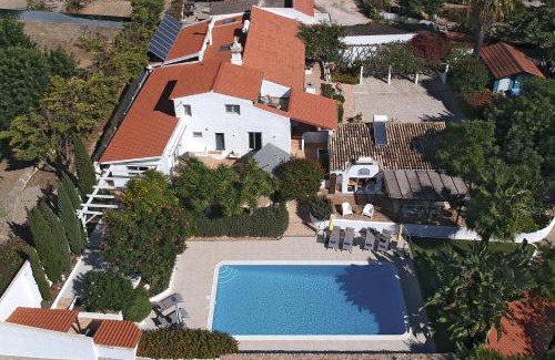 Pata de Cima Villa | Enchanting Casa Palmeira with Private Pool Near Beaches