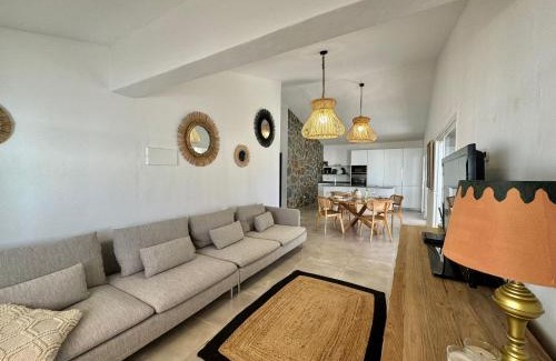 La Pared Villa | Discover Casa Palmera: Family-Friendly 4-Star Retreat