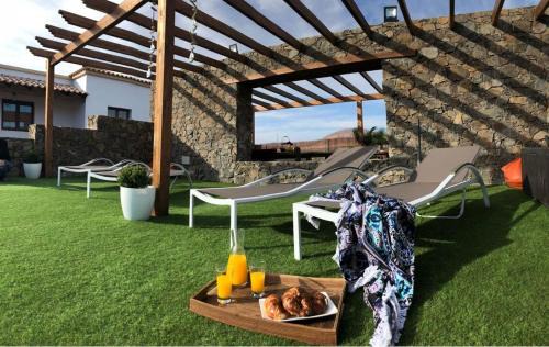 Tuineje House | Oceanfront Bliss at Casa Palmito - Rated 9.2/10