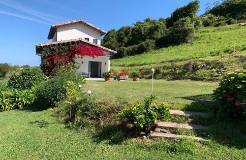 Prado Villa | Beautiful Casa Paloma: Oceanfront Stay with 9.8 Rating