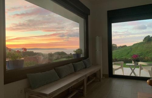 Prado Villa | Beautiful Casa Paloma: Oceanfront Stay with 9.8 Rating