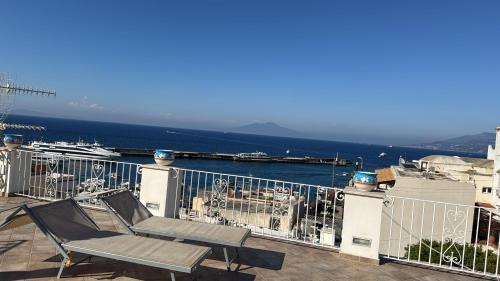 Marina Grande House | Inviting Casa Pamela: Guest Rated 9.4, Family-Friendly Stay