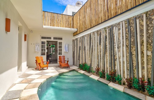 Centro House | Casa Panda in Santa Ana: Pet-Friendly Oasis with Pool
