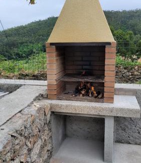 Tufions House | Family-Friendly Retreat at Casa Pandeiras - Pet Welcoming