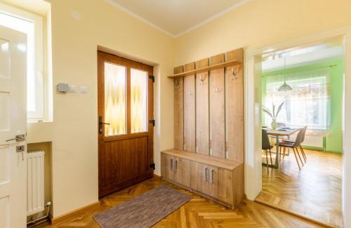 Cisnadie House | Guest Rated: CASA PANORAMA – Pet & Child Friendly Escape