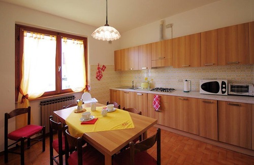 Azzano House | Casa Panorama Undici: Bright Apartment Near Lake Como