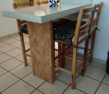 Tlajomulco de Zuniga Apartment | Casa para 4 personas equipada y amueblada con cochera en fraccionamiento Av López Mateos en Tlajomulco de Zúñiga Jalisco