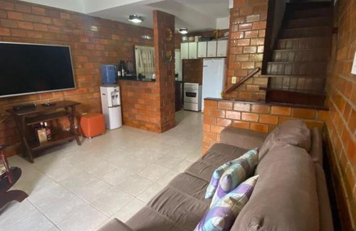Novo Gravata Ski Chalet | Pet-Friendly Casa Paraíso: Oceanfront Bliss with Pool