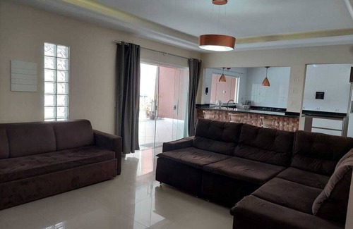 Estufa I House | Relaxing Getaway at Casa Para Aluguel em Ubatuba with Pool