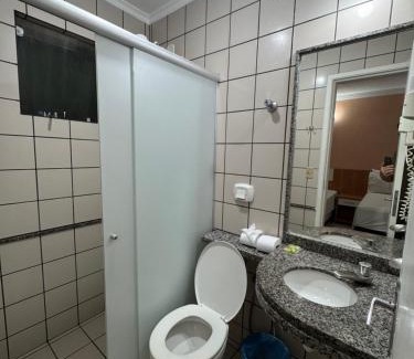 Caldas Novas Hotel | Inviting Casa DiRoma Fiori for Up to 10 Guests in Caldas Novas